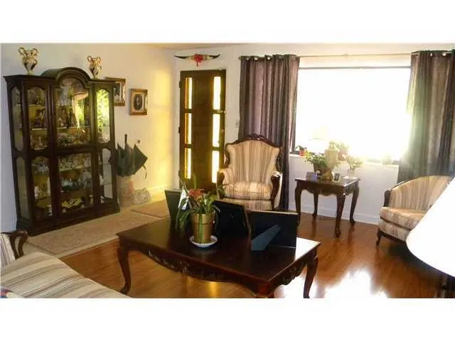 Residence photo 10