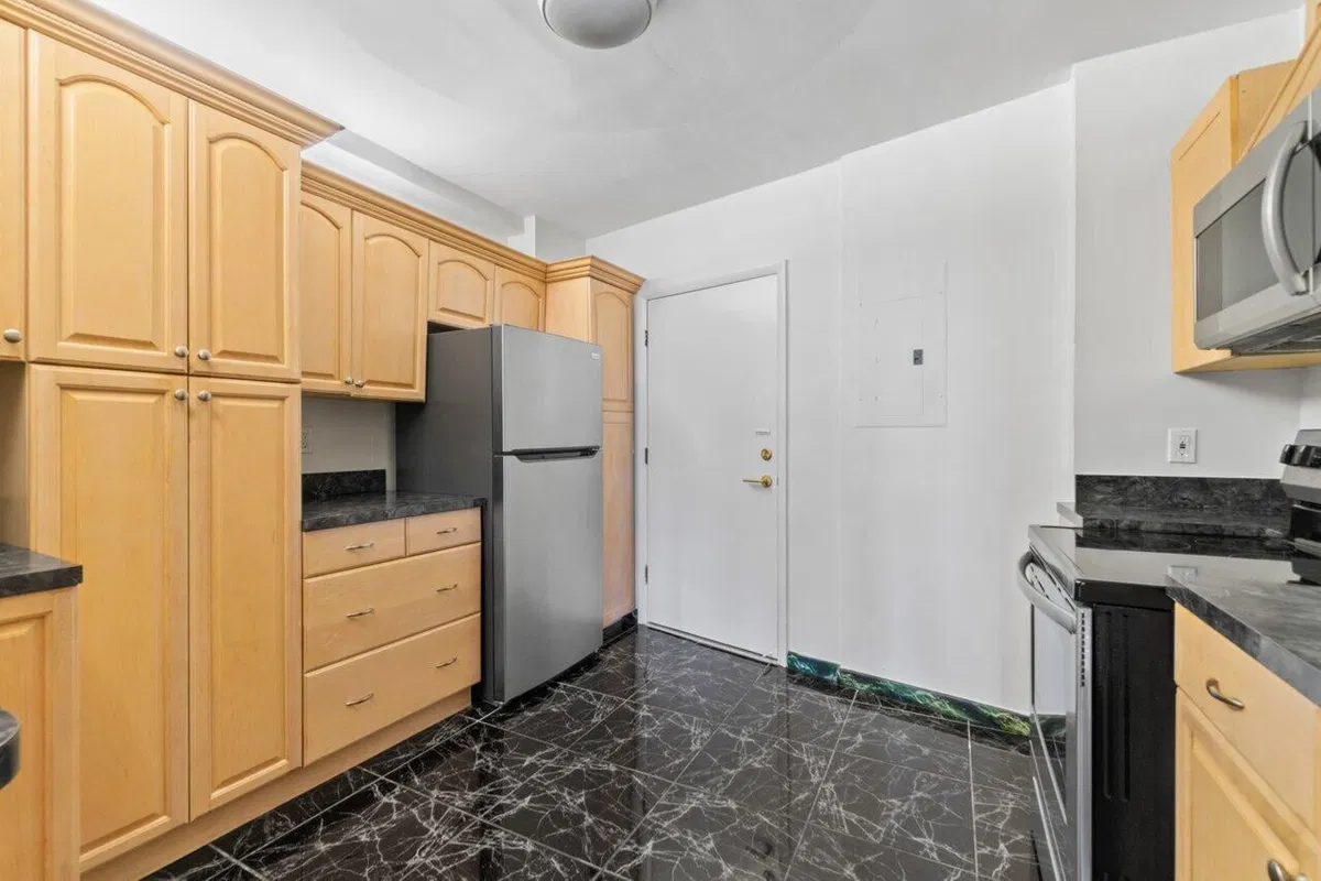 Palm Beach Towers, Palm Beach Unit 321a photo 13