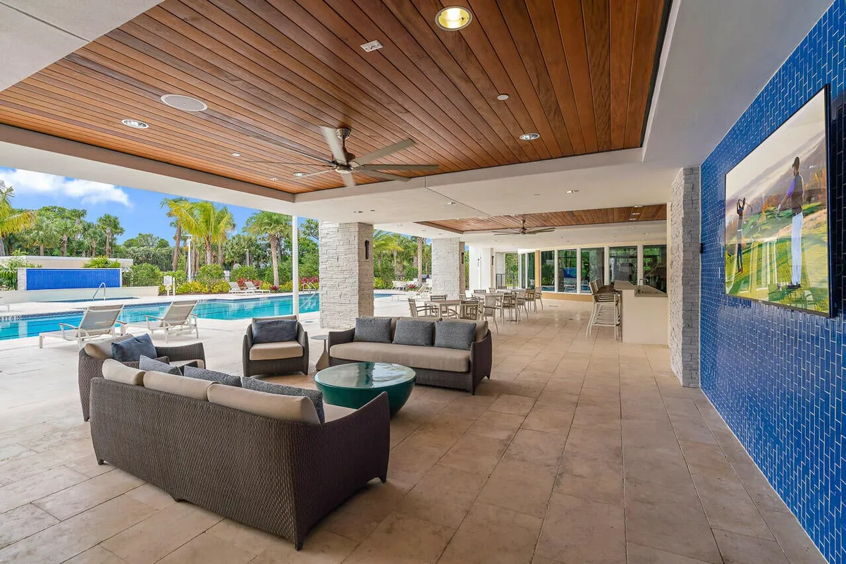Azure Palm Beach Gardens Unit 302 photo 22