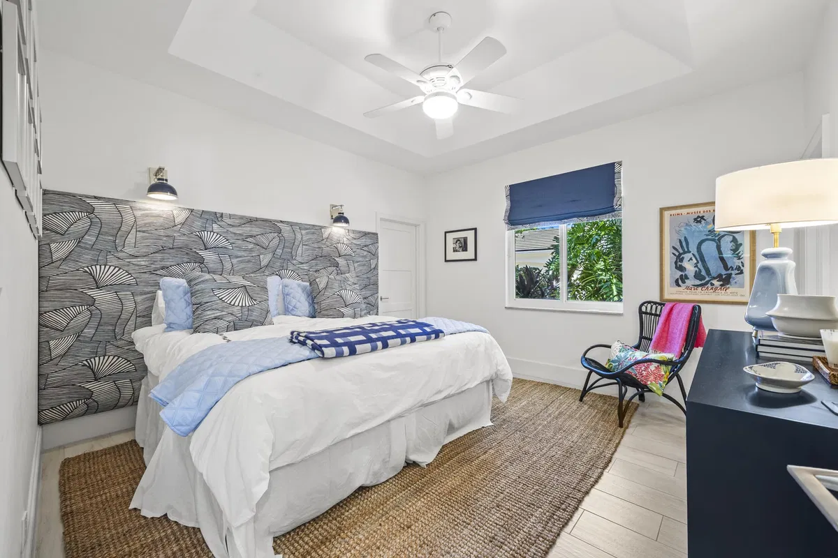 Admirals Cove Residence photo 13