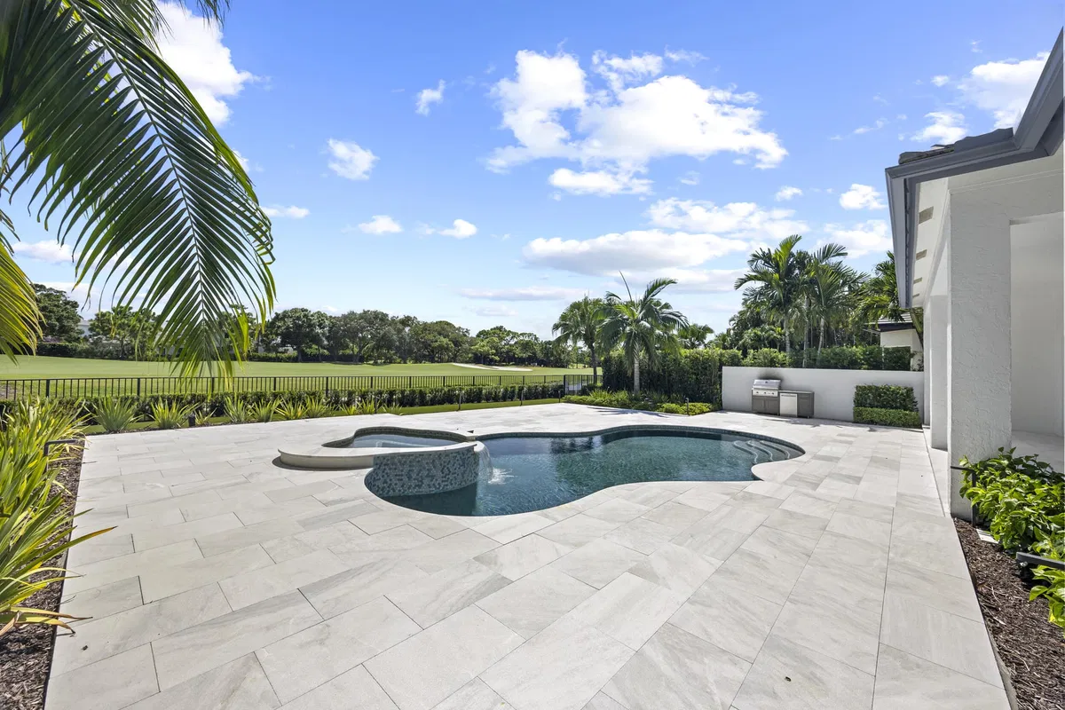Admirals Cove Residence photo 22