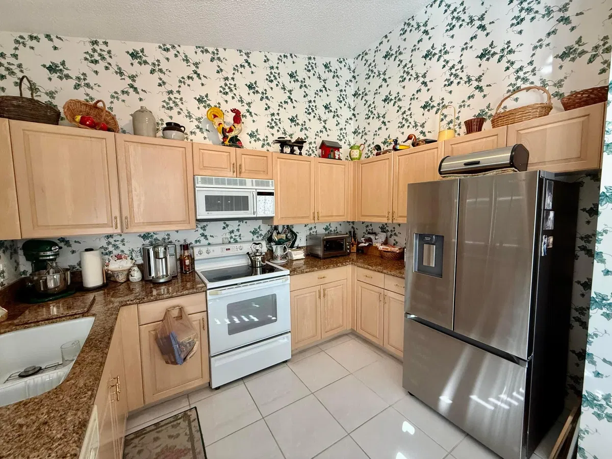 Unit 103 photo 13