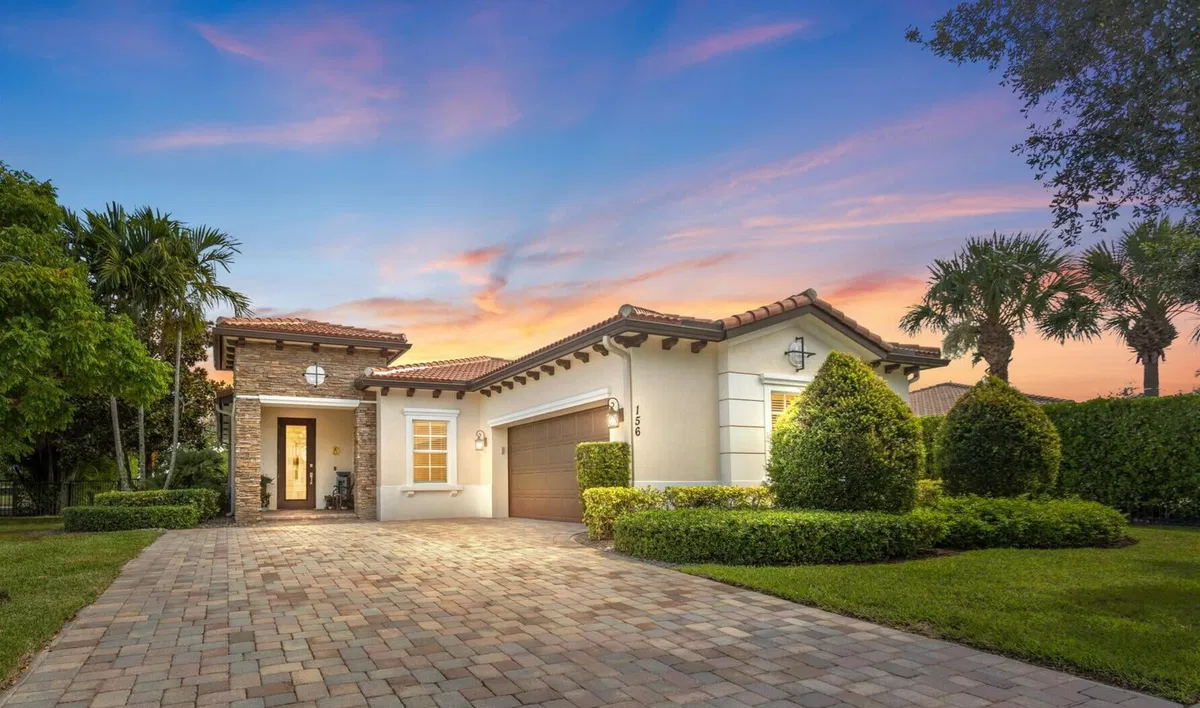 Rialto Jupiter Residence
