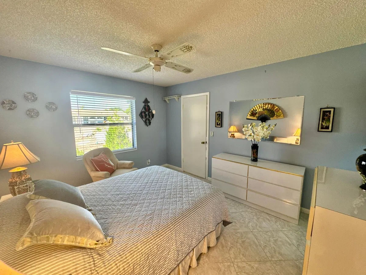 Unit 205 photo 19