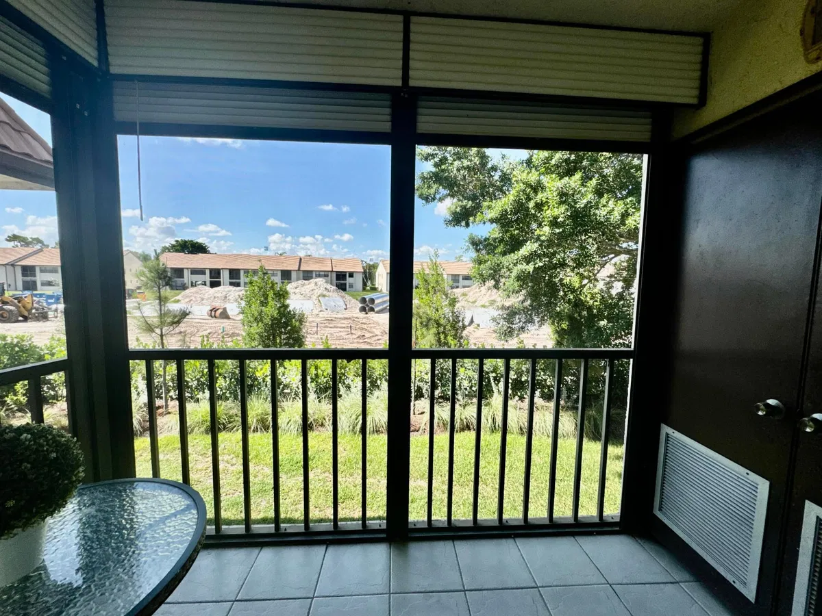 Unit 205 photo 28