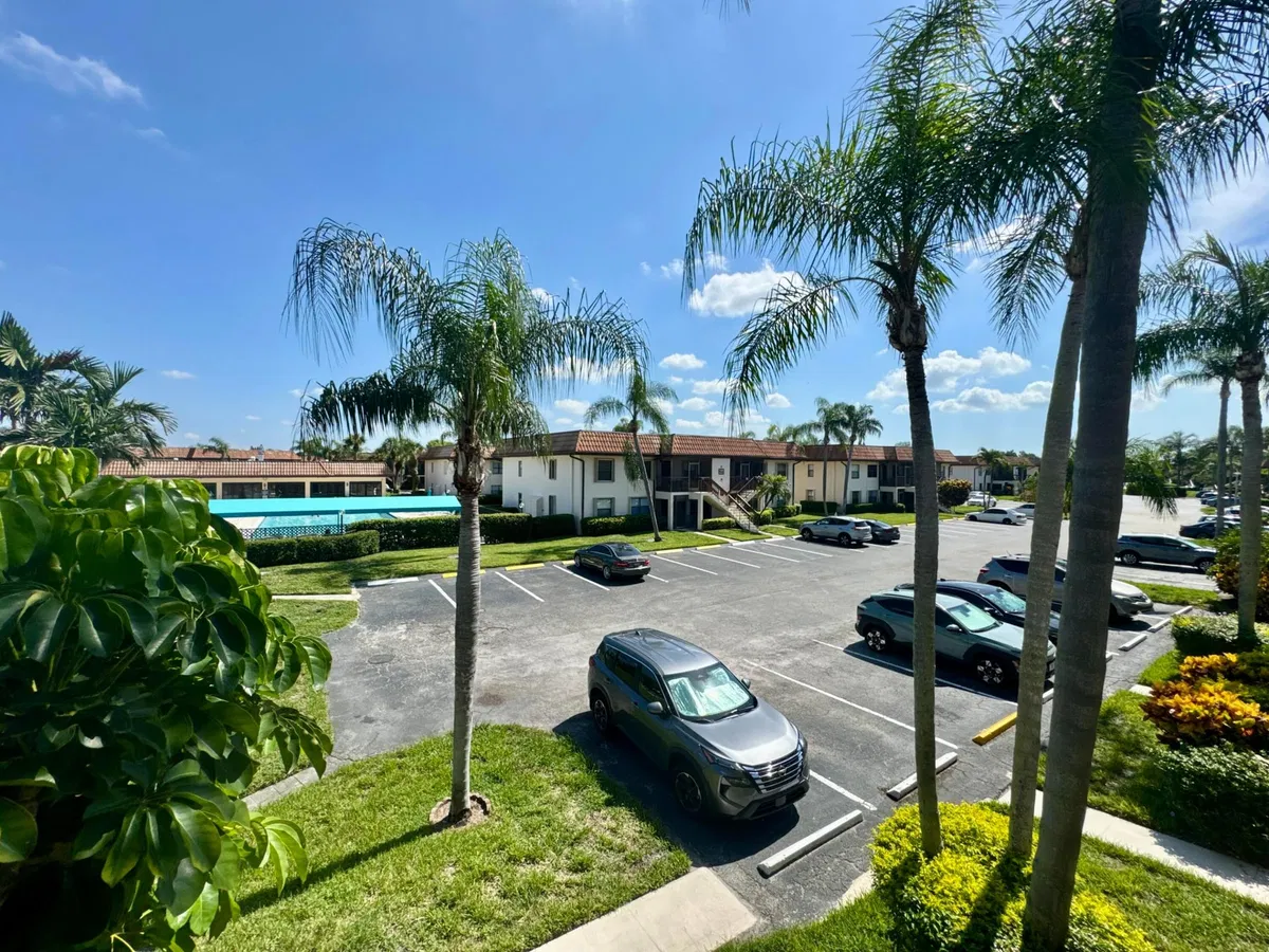 Unit 205 photo 31