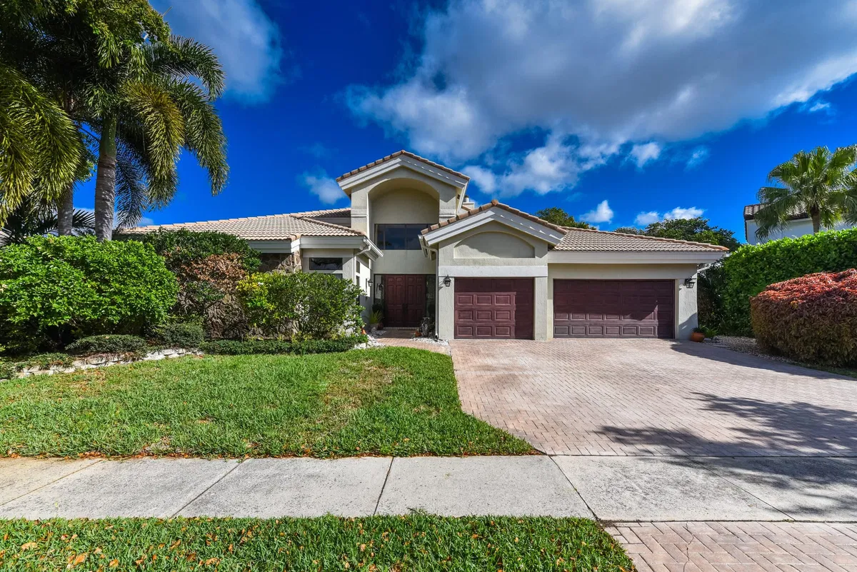 Colonnade Boca Raton Residence