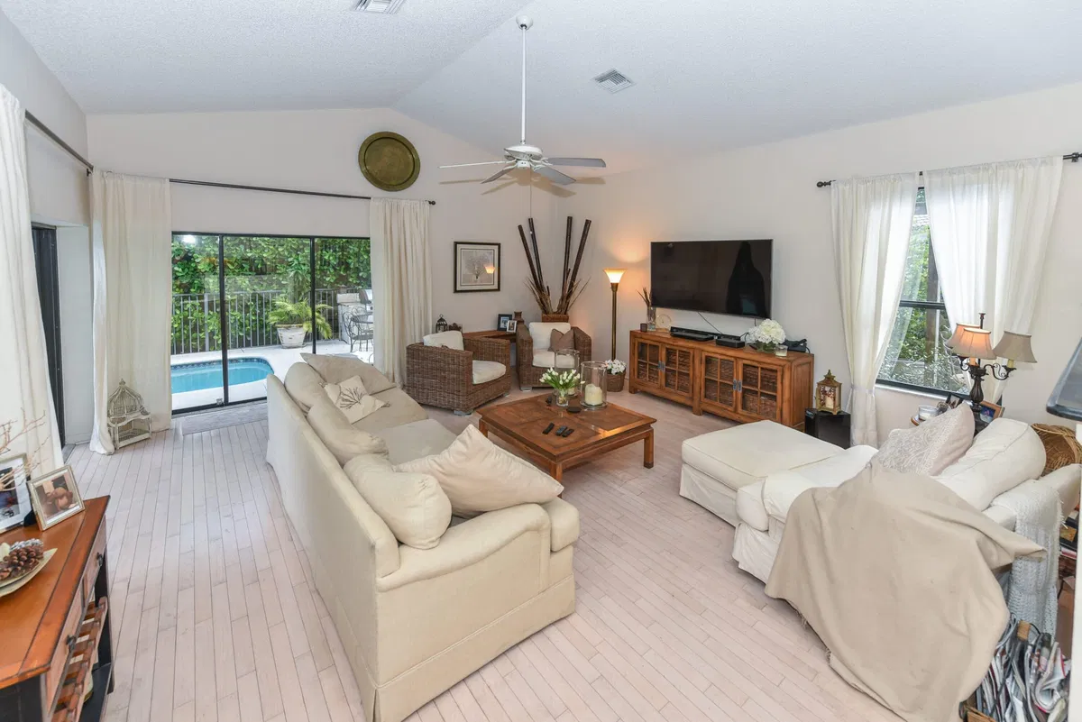 Colonnade Boca Raton Residence photo 37