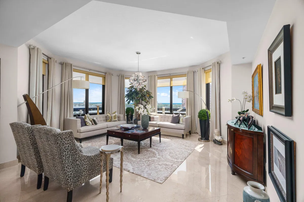 One City Plaza Unit 1011 photo 22