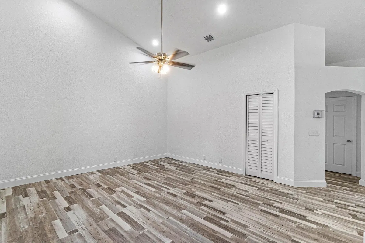 Residence photo 13