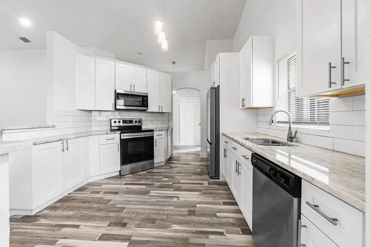 Residence photo 19