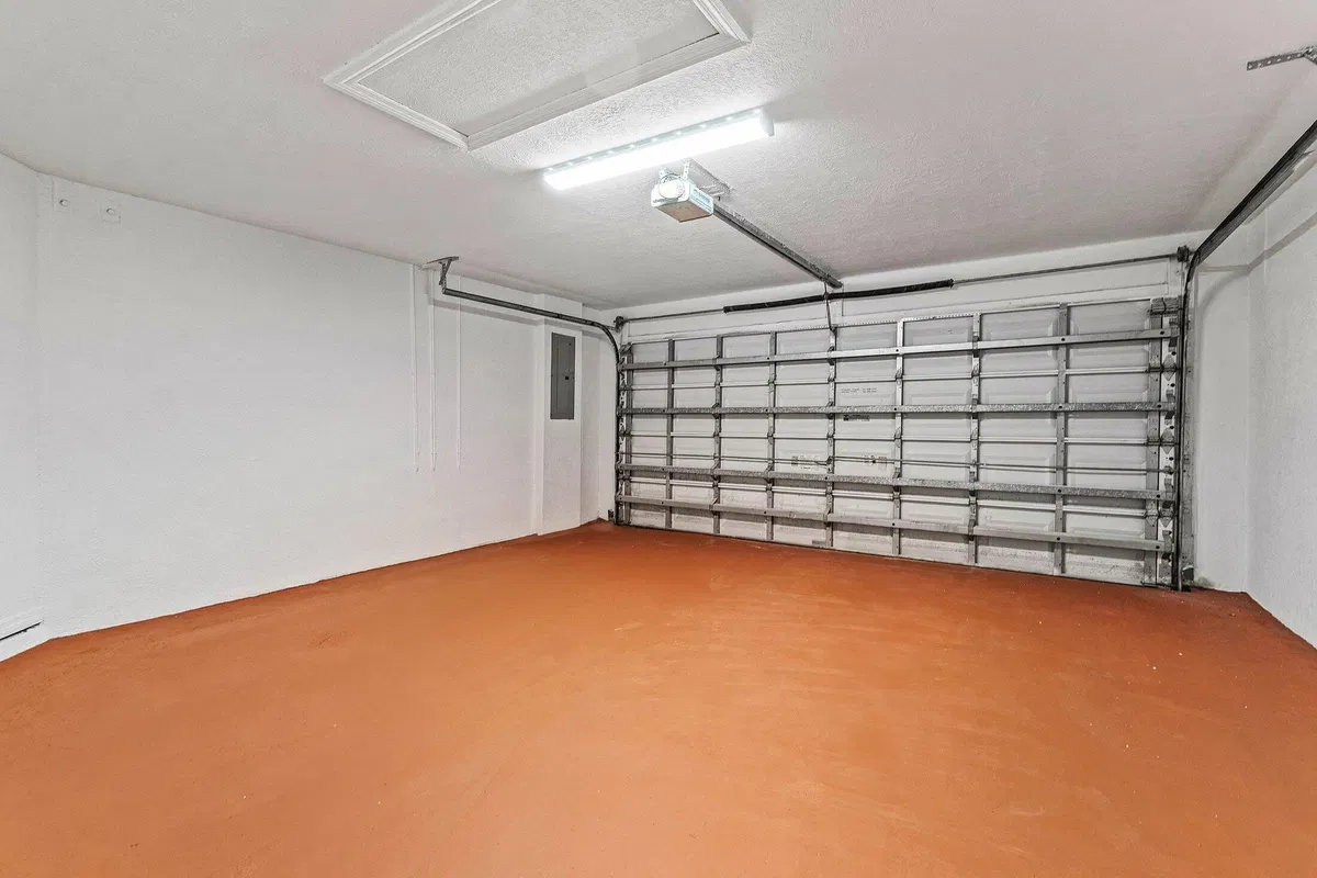 Residence photo 37