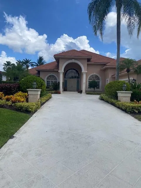 Frenchman's Creek Residence