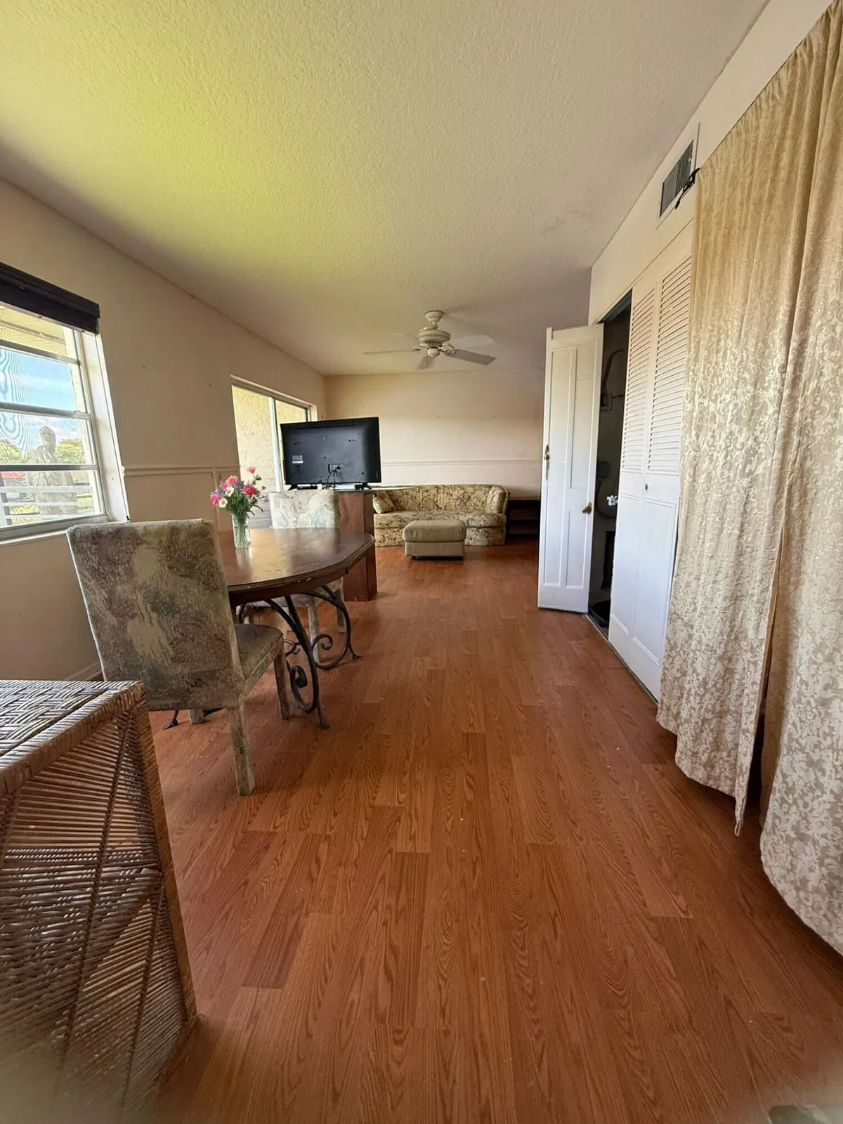 Residence photo 4