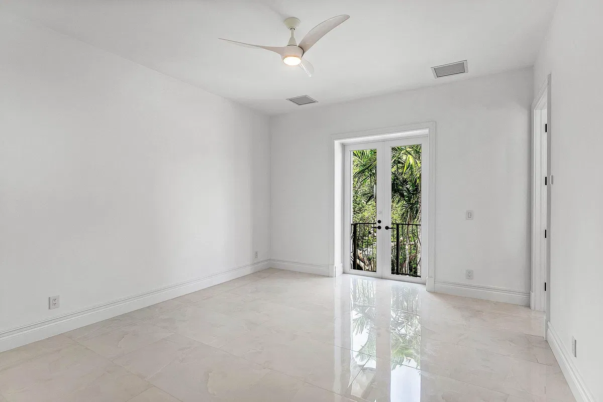 Lake Shore Estates Residence photo 70
