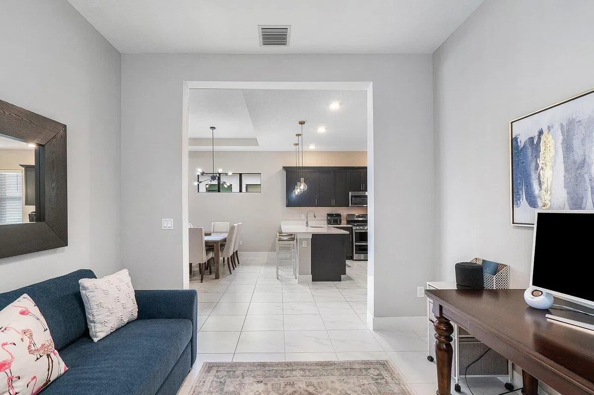Residence photo 22