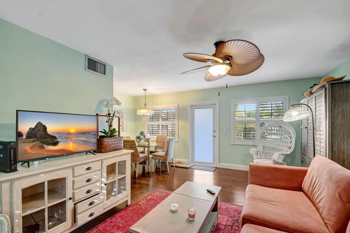 Downtown Delray Beach Unit 3 photo 4