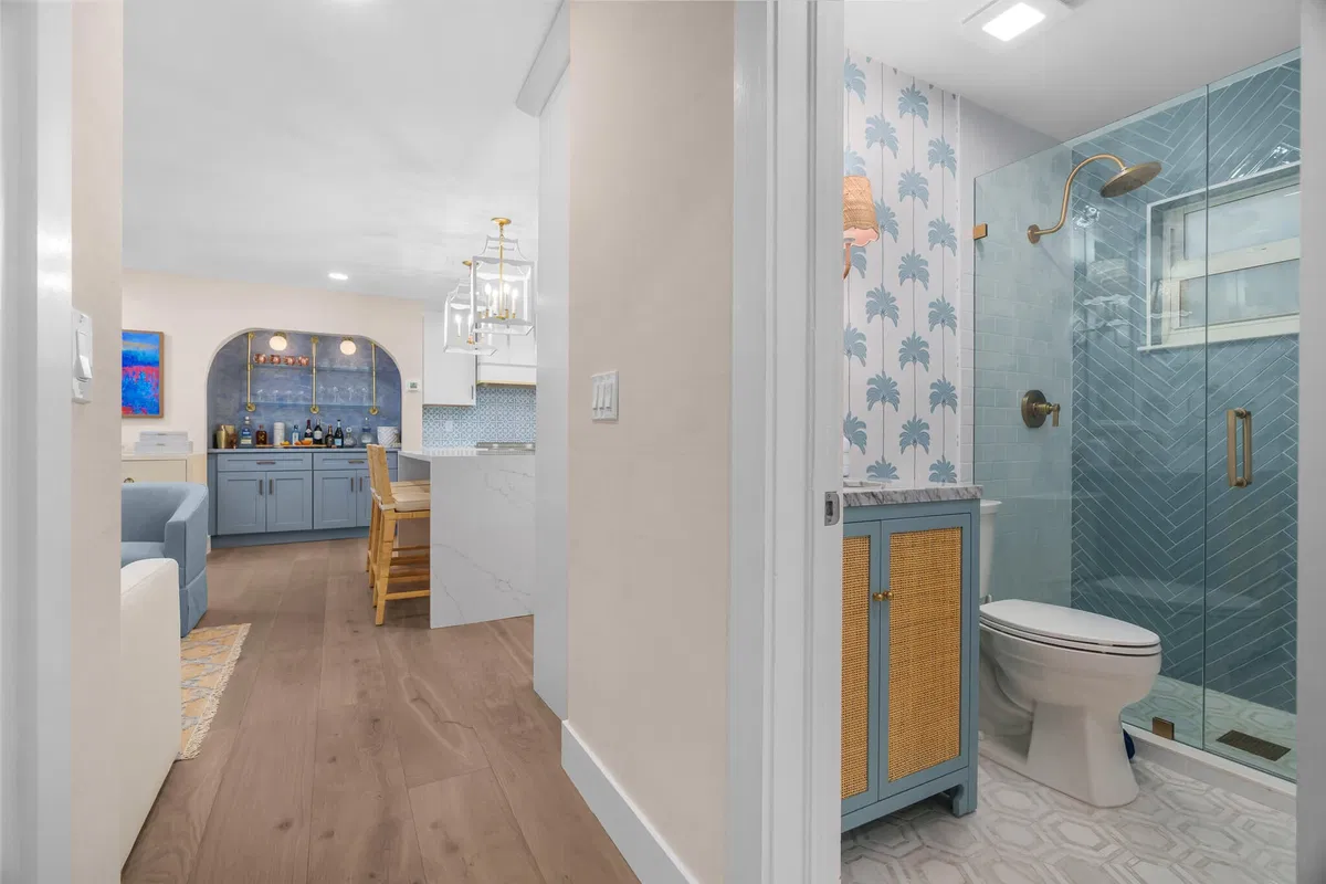 Residence photo 64