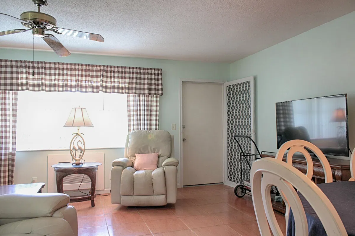 Unit 102 photo 13
