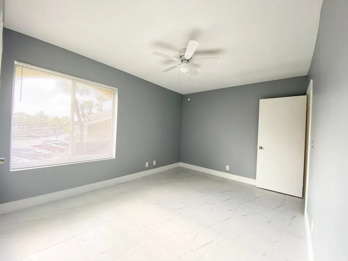 Unit 16-201 photo 16