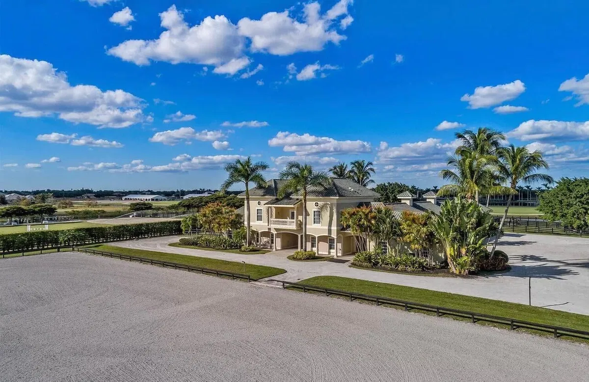 Palm Beach Point Residence photo 46