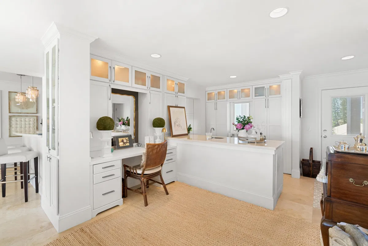 Unit 307-308 photo 13