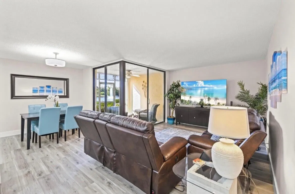 Unit 6103 photo 10