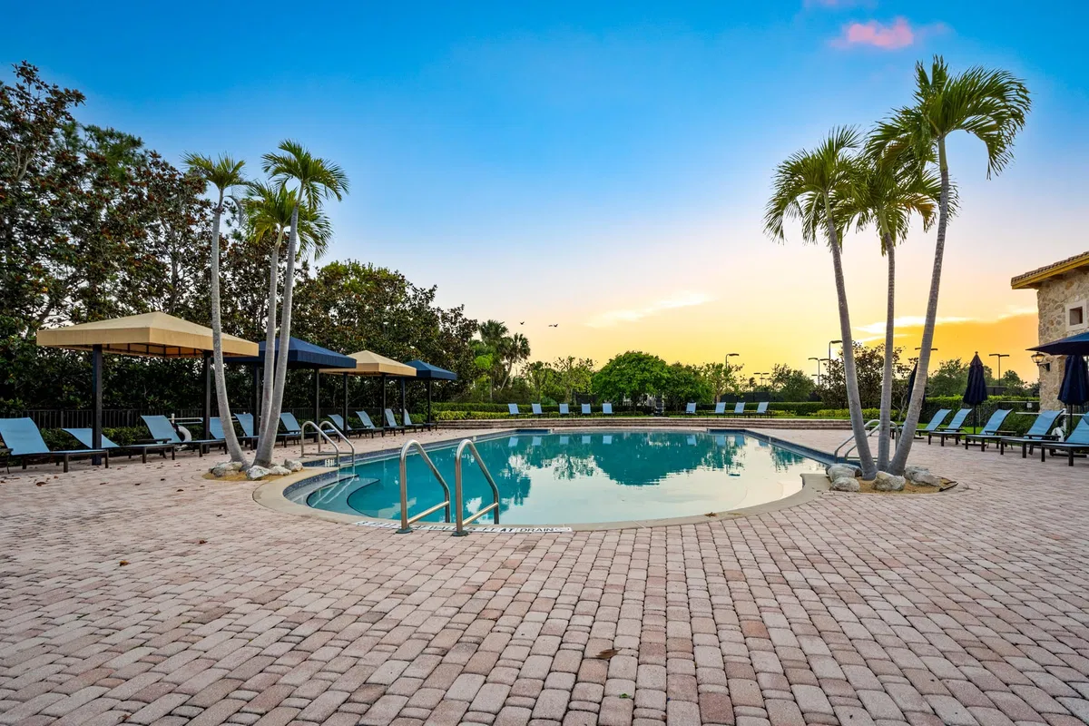 Jupiter Country Club Unit 129 photo 37