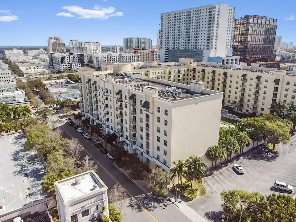 610 Clematis Unit 638