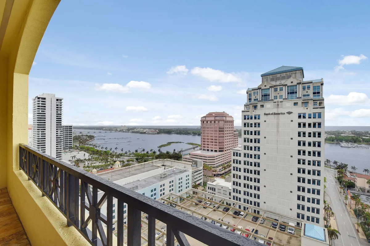 One City Plaza Unit 211