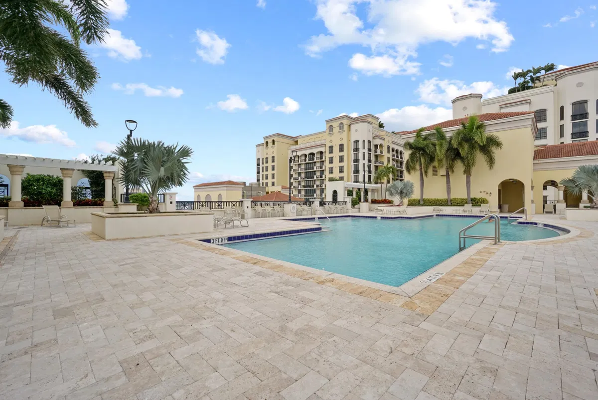 One City Plaza Unit 211 photo 25