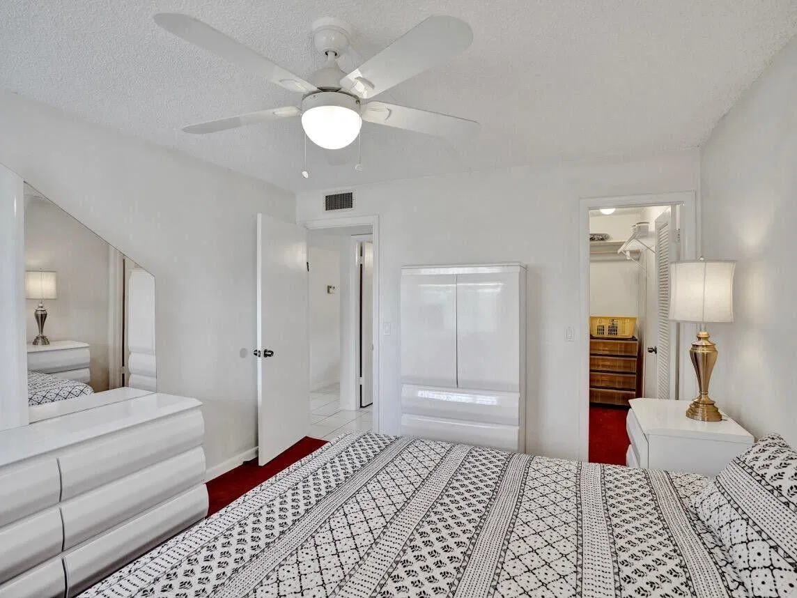 Residence photo 19