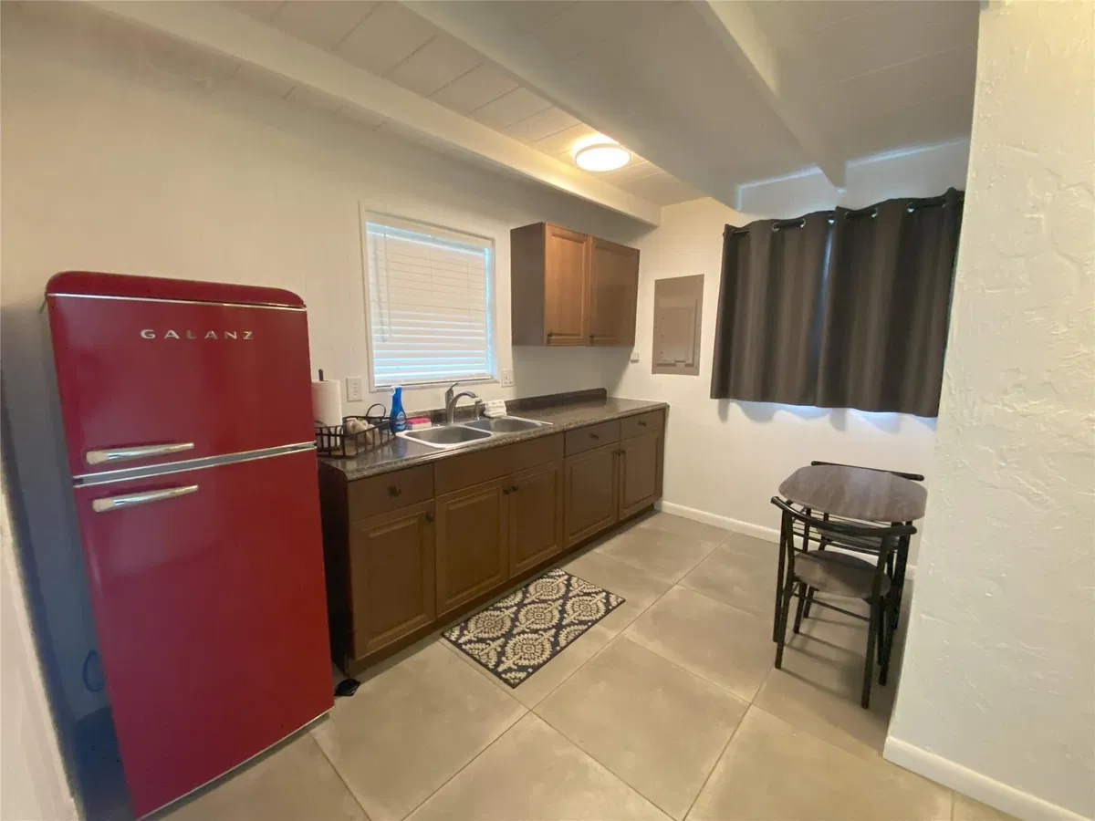 Residence photo 25