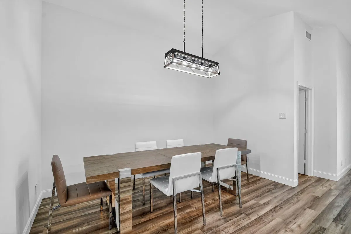  Residence photo 10