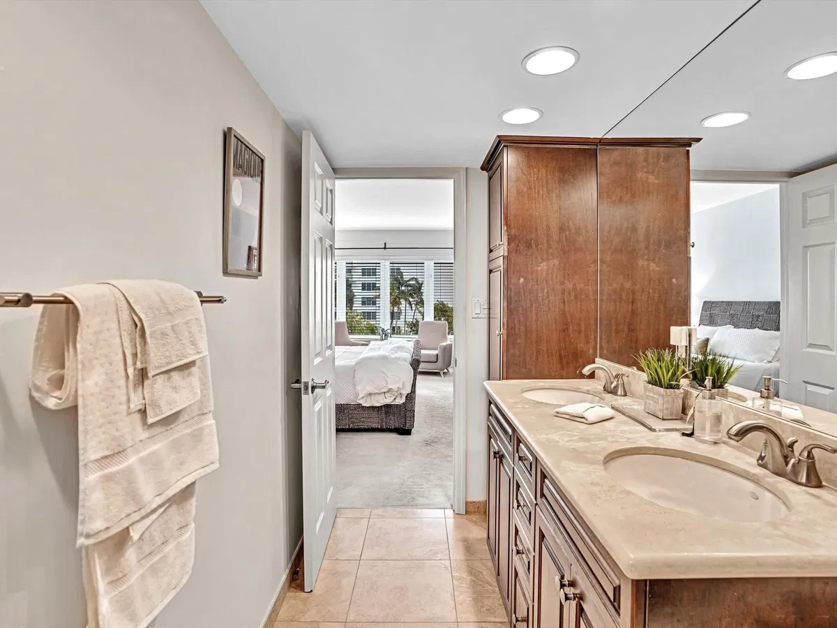 Boca Raton Unit 4e photo 28
