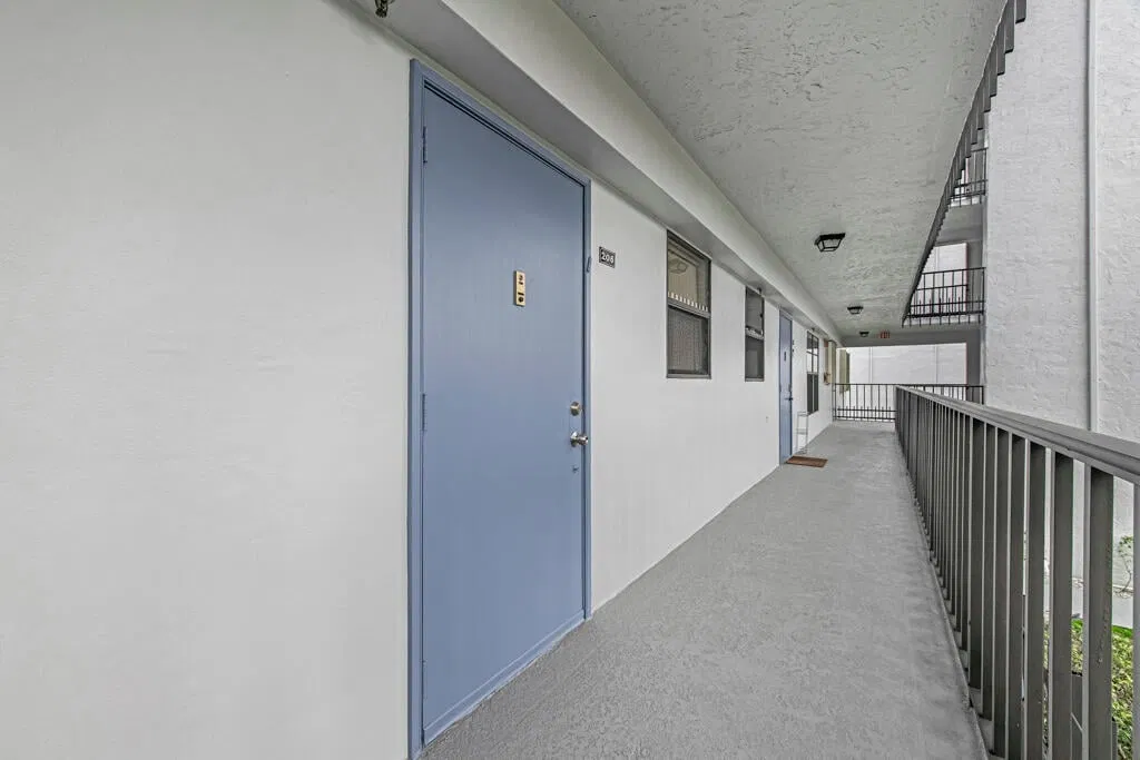Unit 206 photo 25