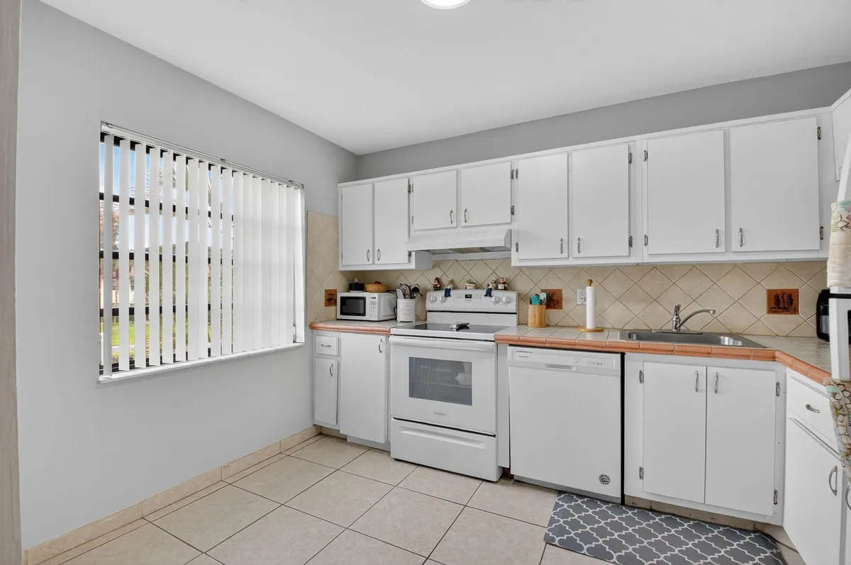 Boca Lago Country Club Homes Unit 8f photo 7