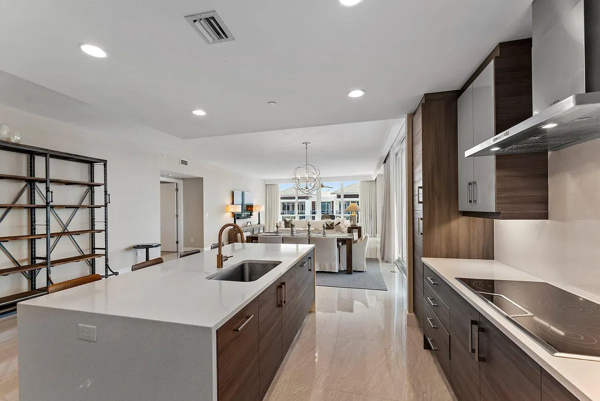 Azure Palm Beach Gardens Unit 501 photo 16