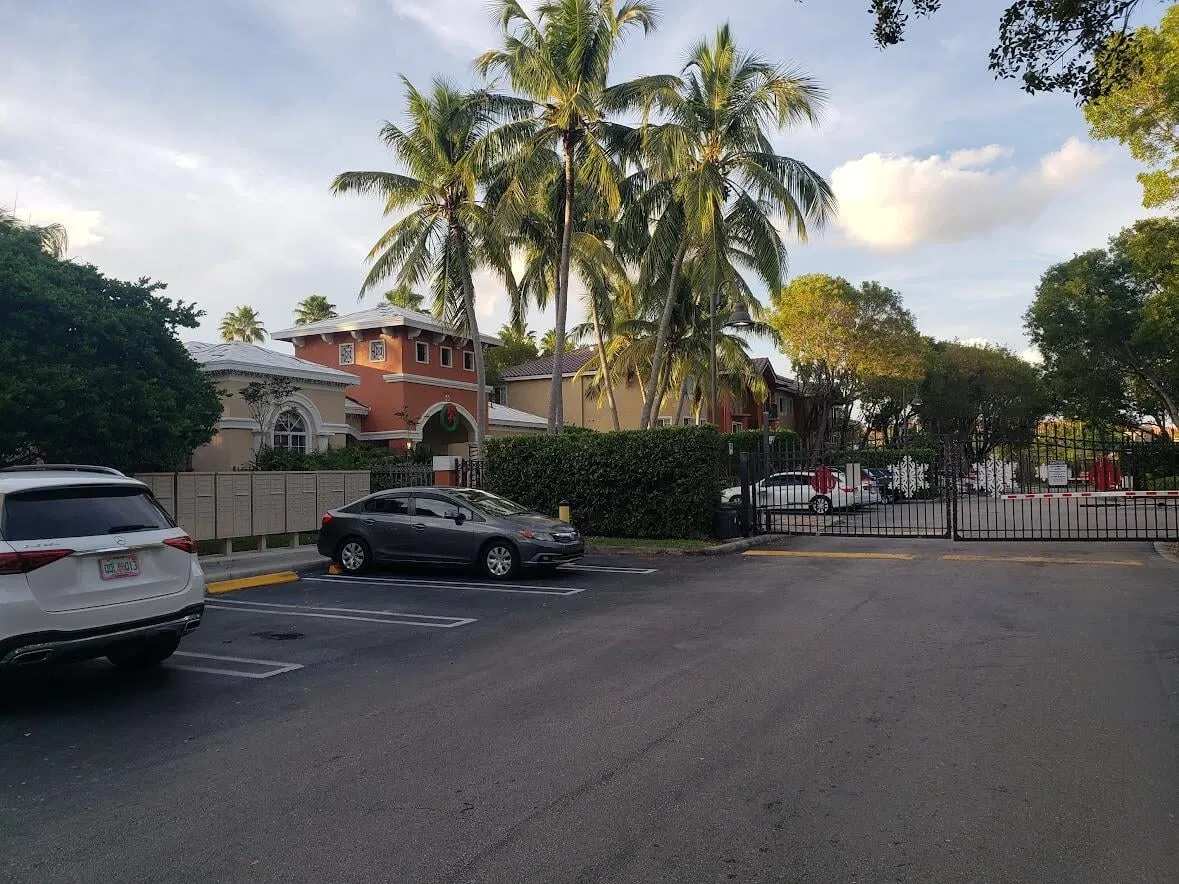 Unit 212 photo 28