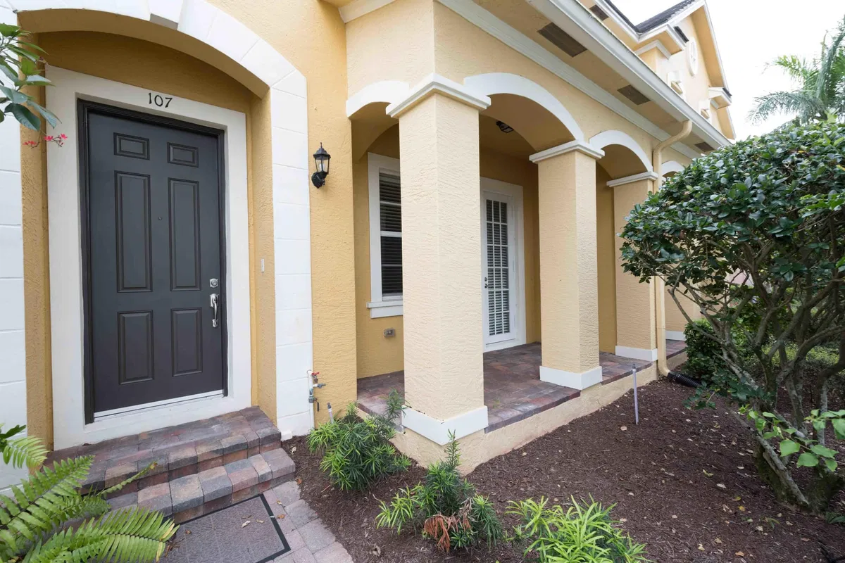 Canterbury Place Residence