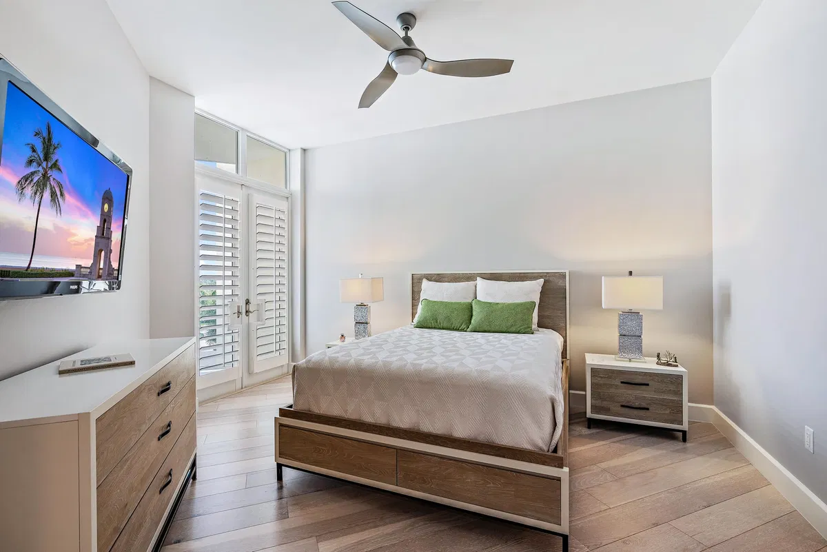 Azure Palm Beach Gardens Unit 402 photo 16