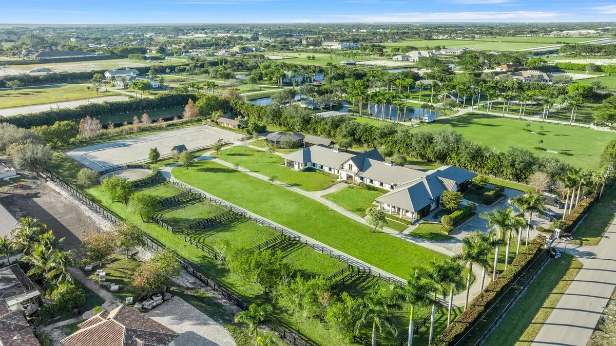 Palm Beach Point Residence photo 4