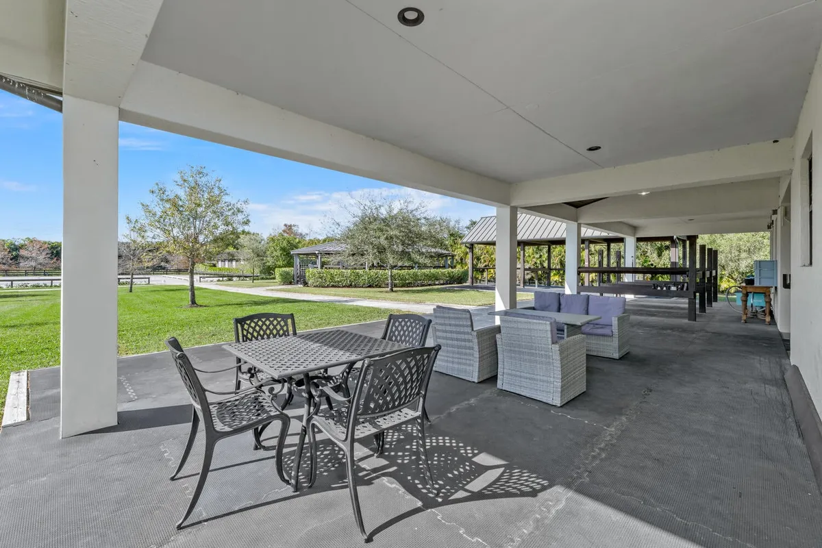 Palm Beach Point Residence photo 40