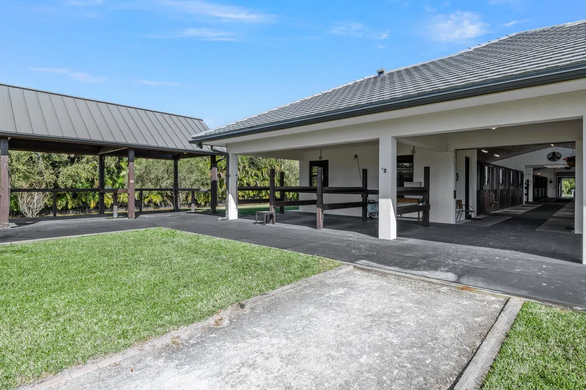 Palm Beach Point Residence photo 43