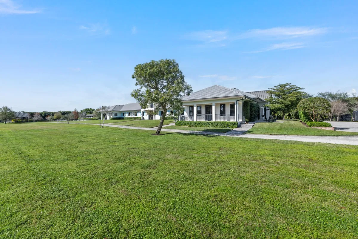 Palm Beach Point Residence photo 49