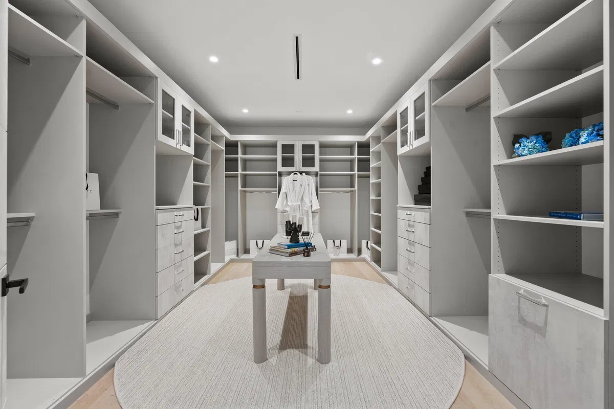 Residence photo 25