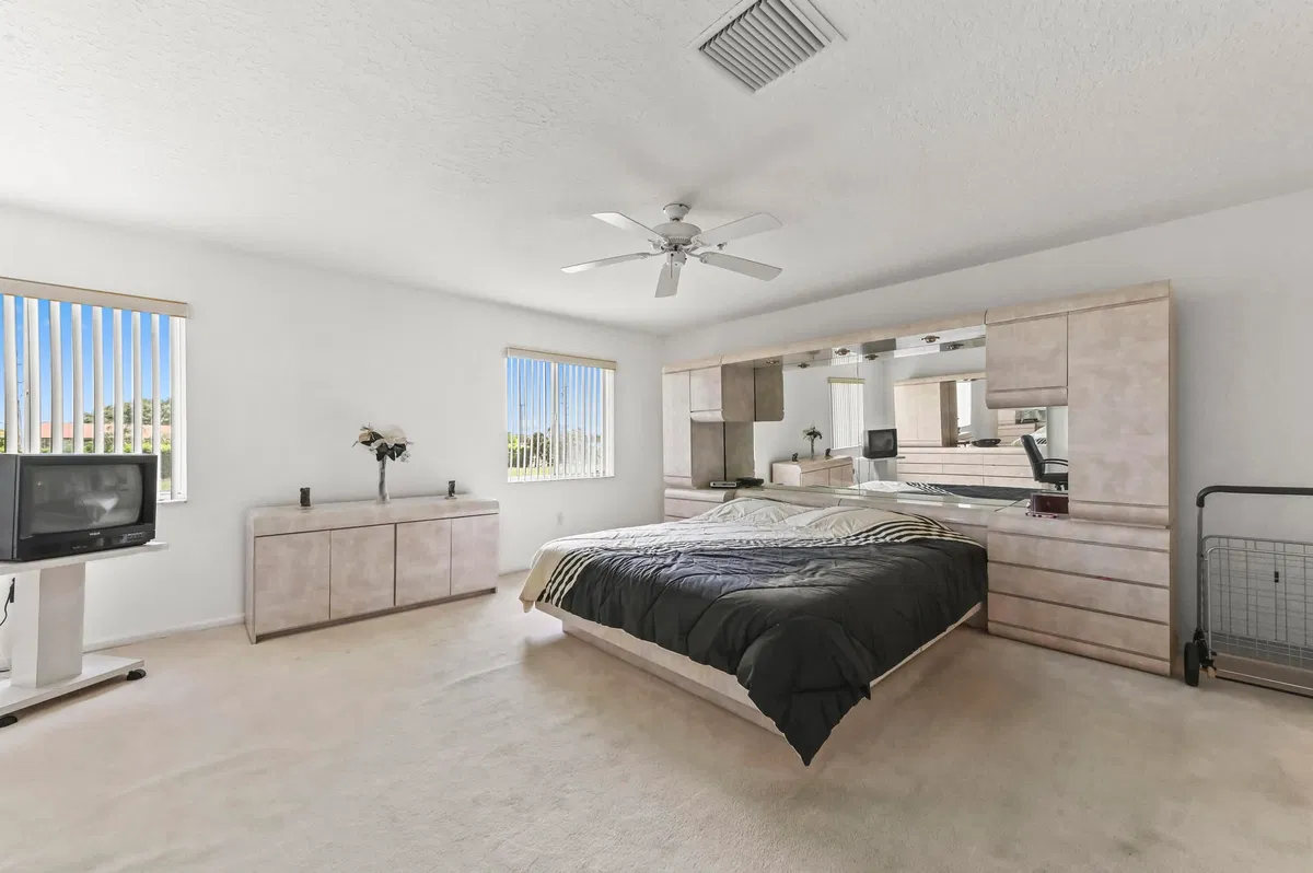  Unit 207 photo 16