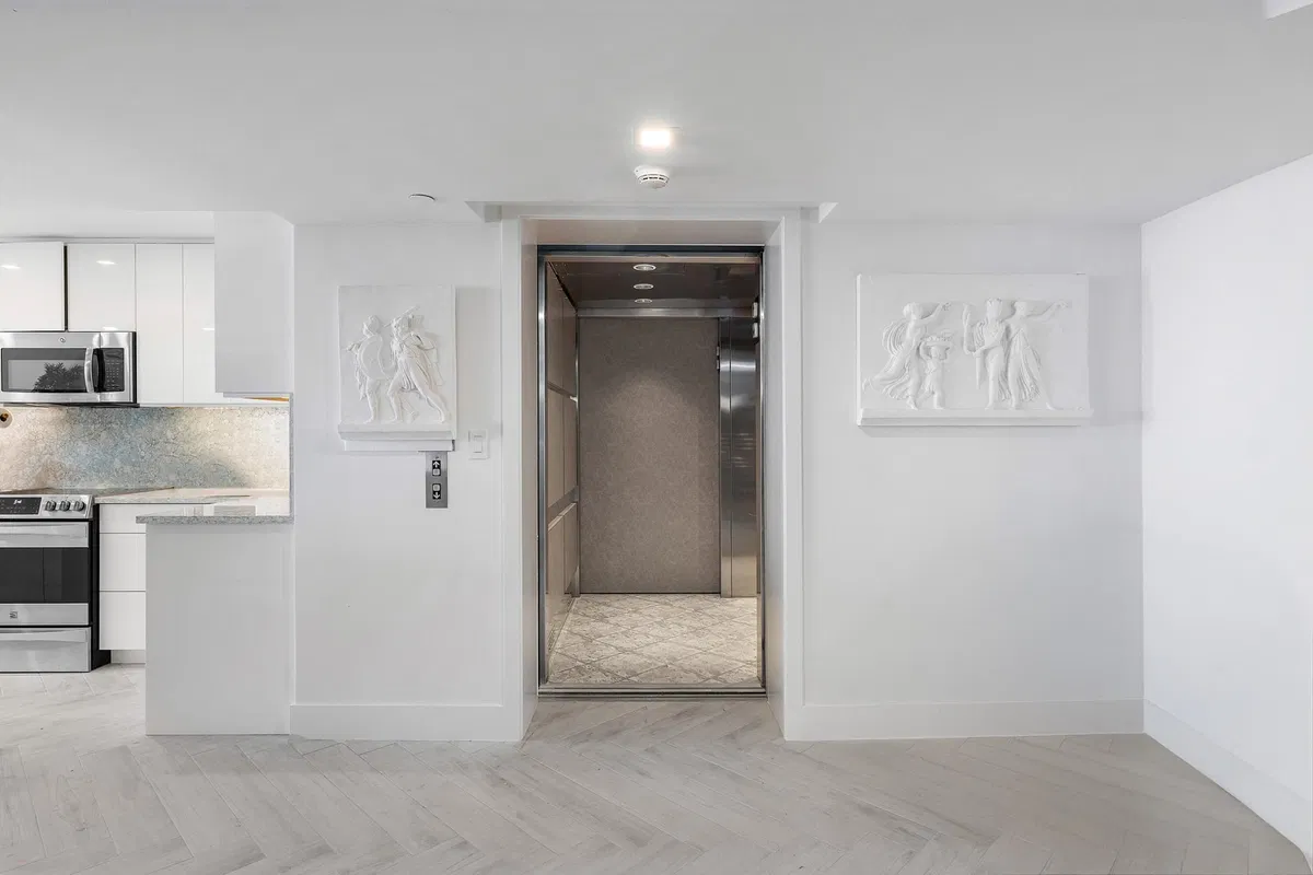 Unit 502 photo 13