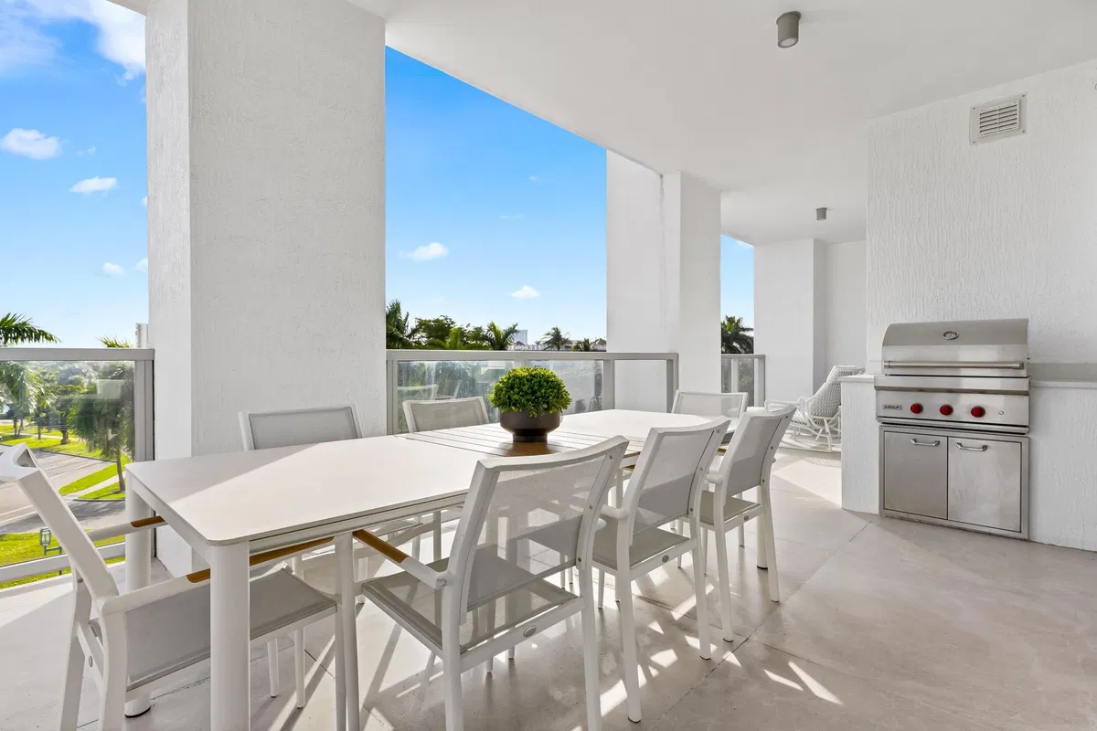Royal Palm Residences Boca Raton Unit 401 photo 13
