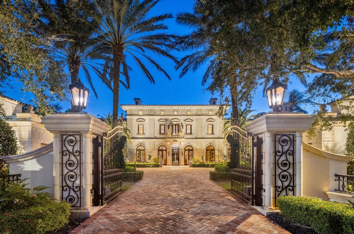 Bear's Club Residence